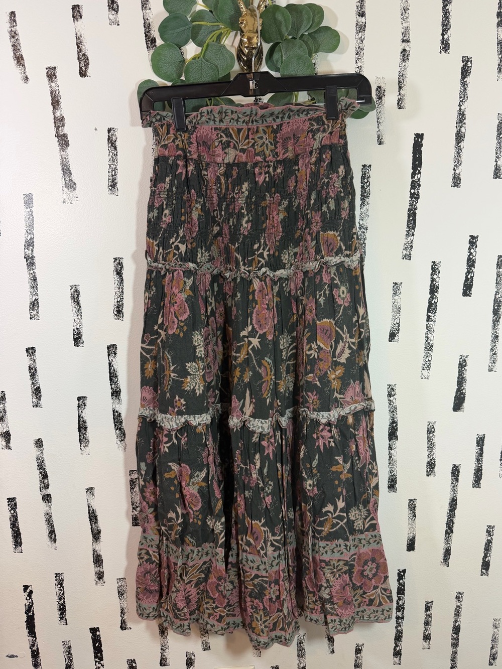 Sea New York Tess Dark Floral Tiered Ruffled Midi Skirt Size Small